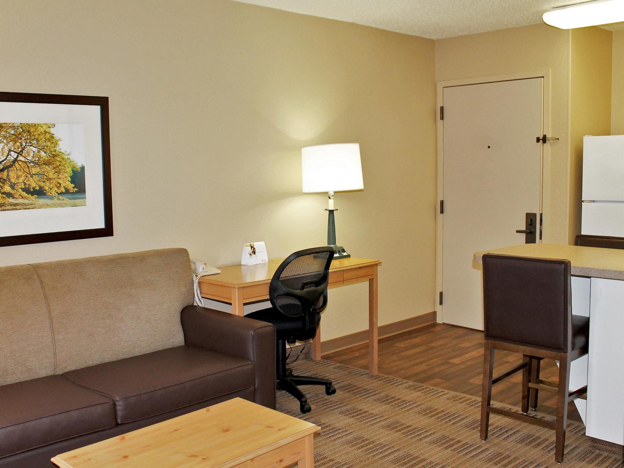 Extended Stay America Suites - Boston - Waltham - 52 4Th Ave Exterior foto