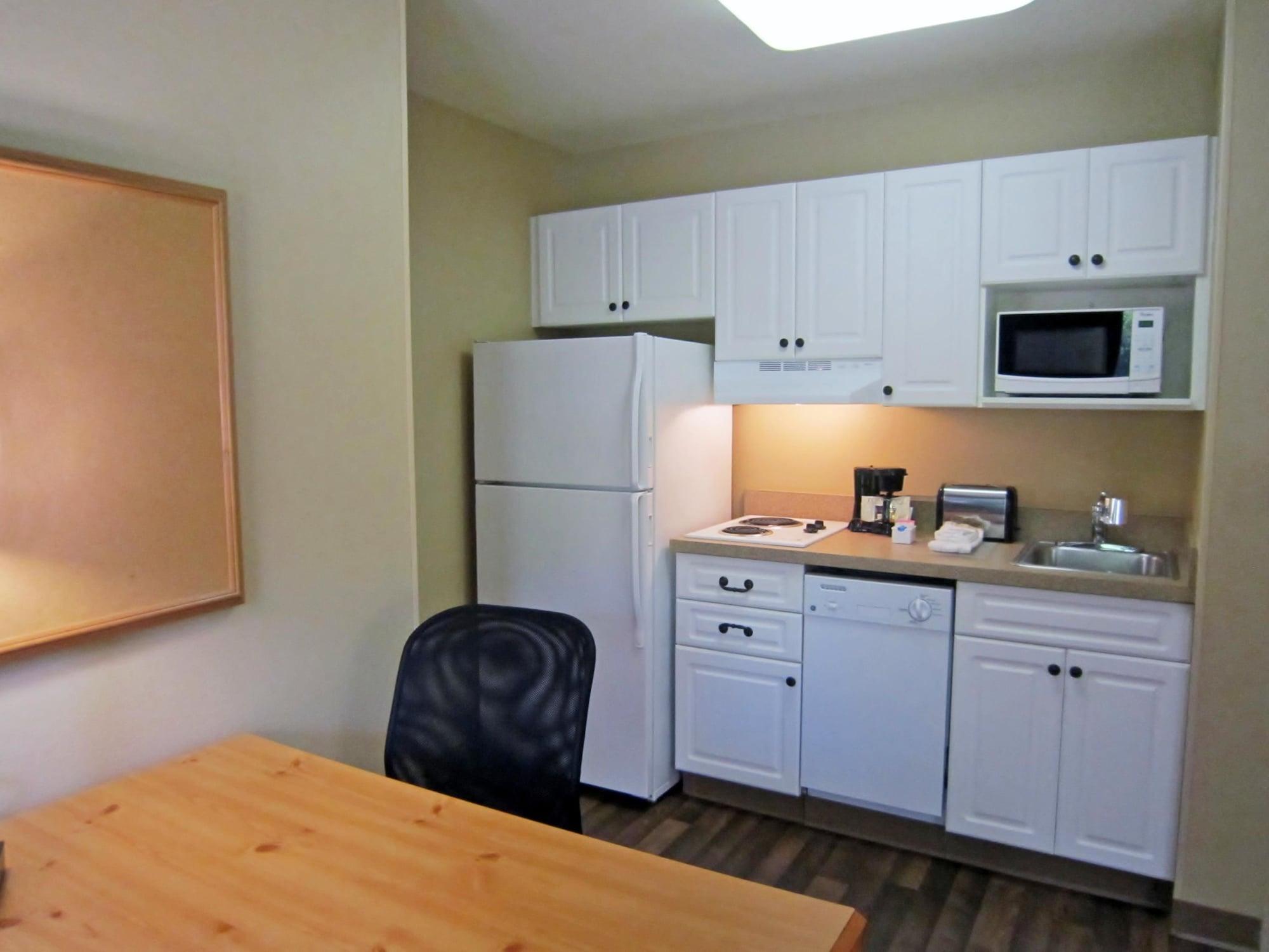 Extended Stay America Suites - Boston - Waltham - 52 4Th Ave Exterior foto
