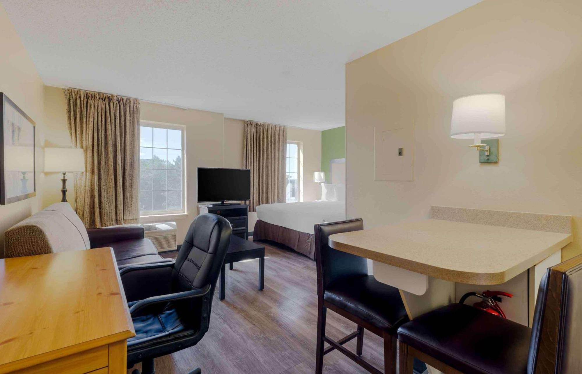 Extended Stay America Suites - Boston - Waltham - 52 4Th Ave Exterior foto