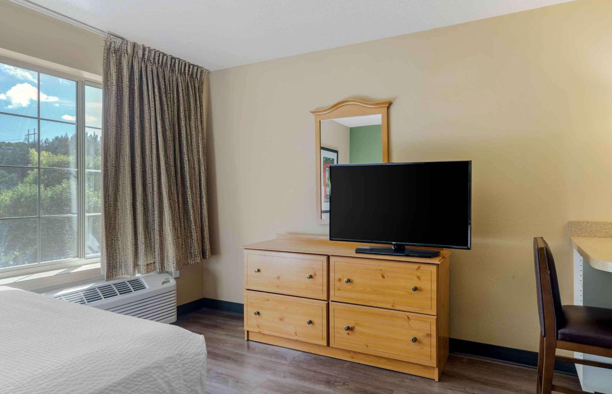 Extended Stay America Suites - Boston - Waltham - 52 4Th Ave Exterior foto